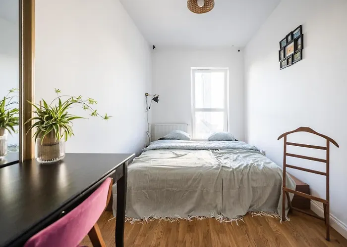 Krucza Apartment ~ Self Check-In 24H ~ Parking And Lift