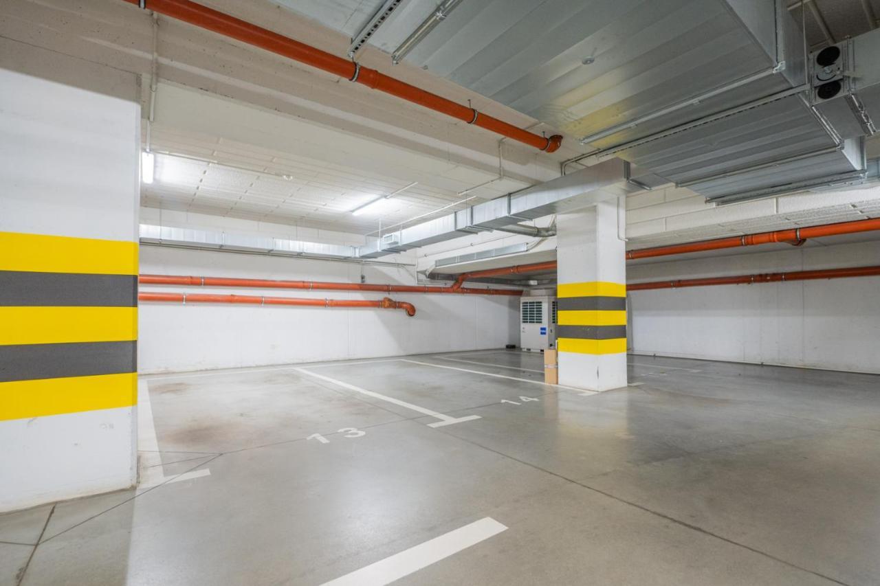 Апартаменти Krucza ~ Self Check-in 24h ~ Parking And Lift